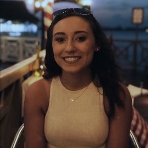 Meet your Posher, Calista